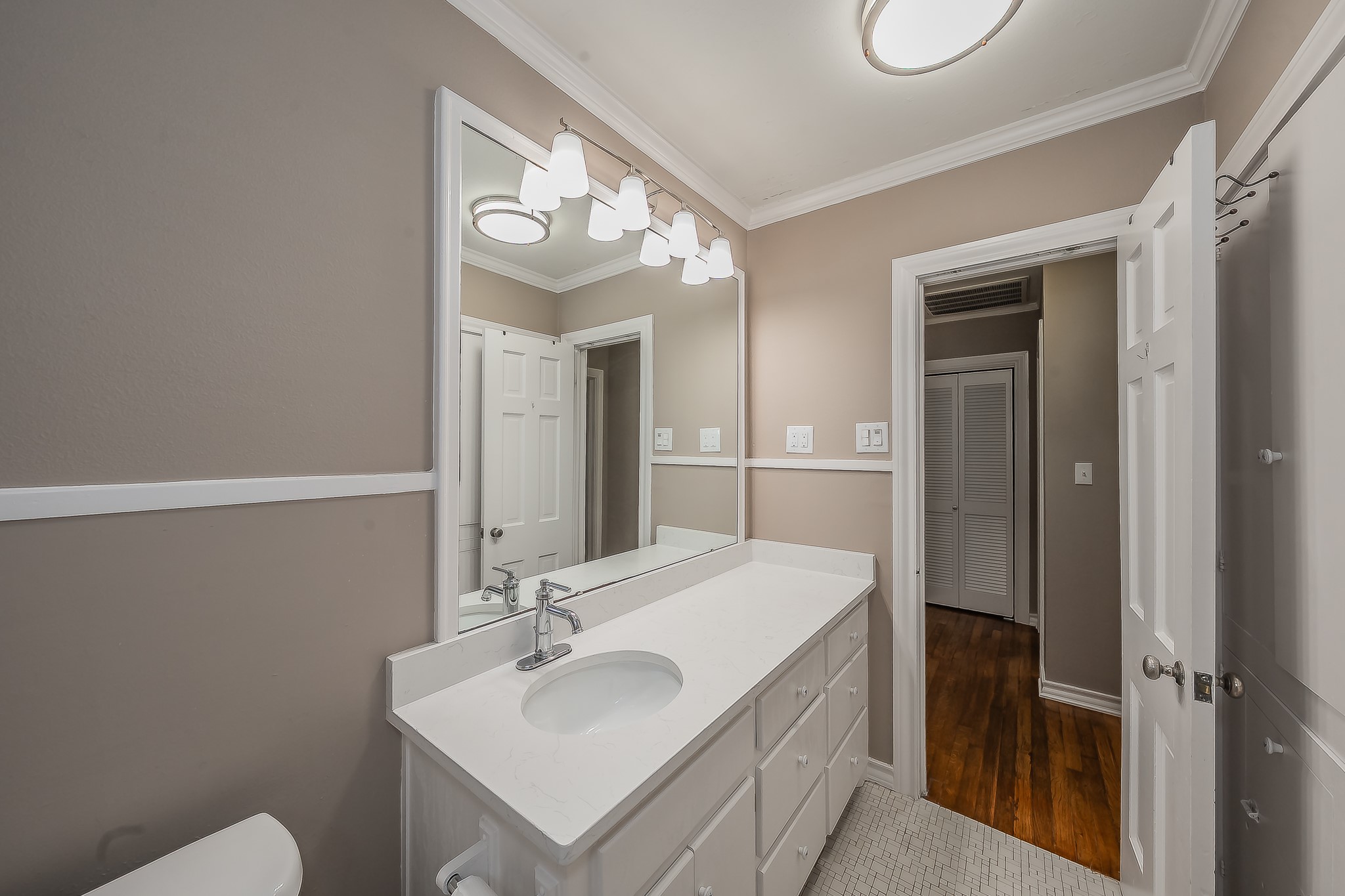 202 S Tower Street Weatherford TX 76086