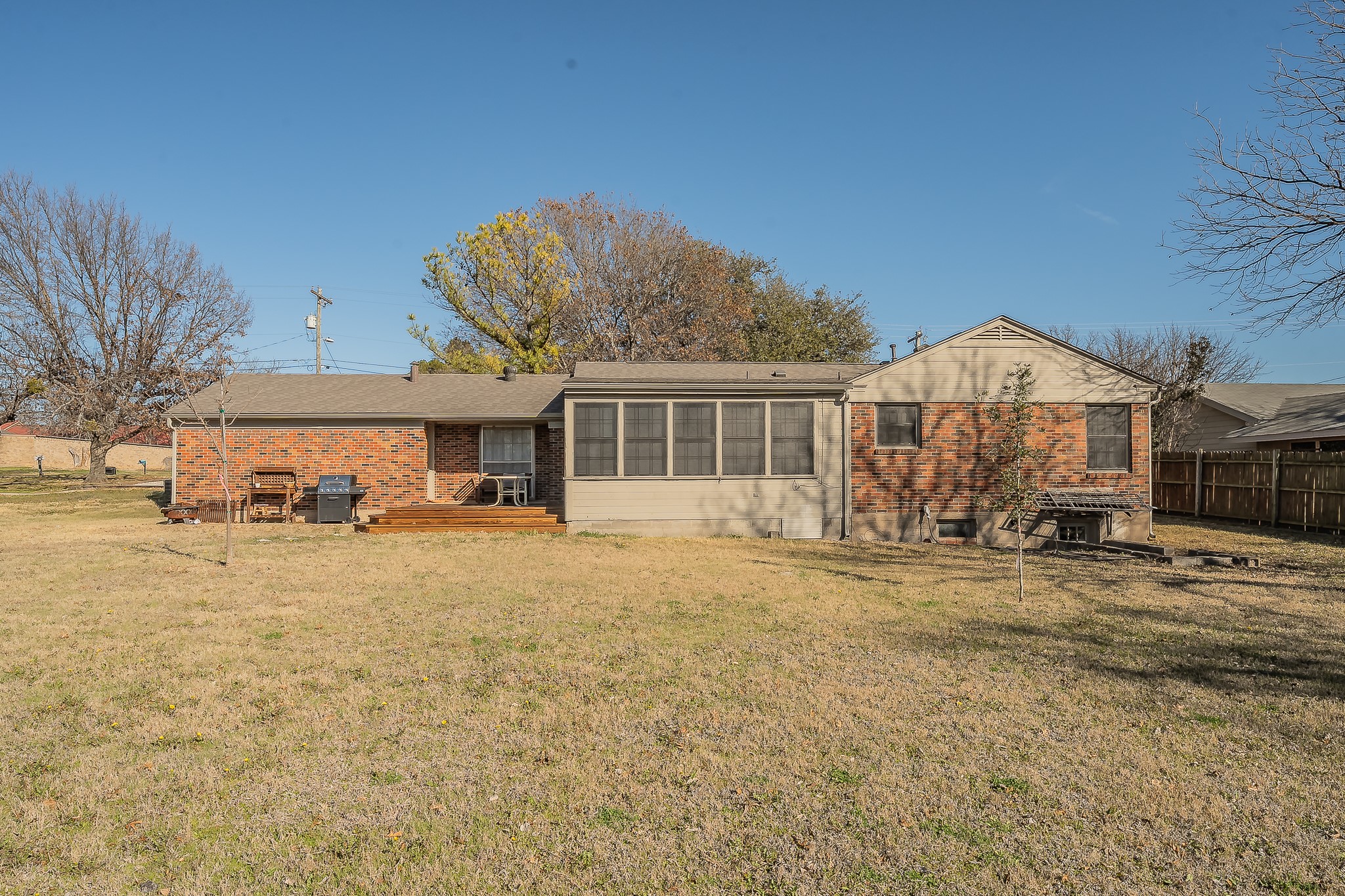 202 S Tower Street Weatherford TX 76086