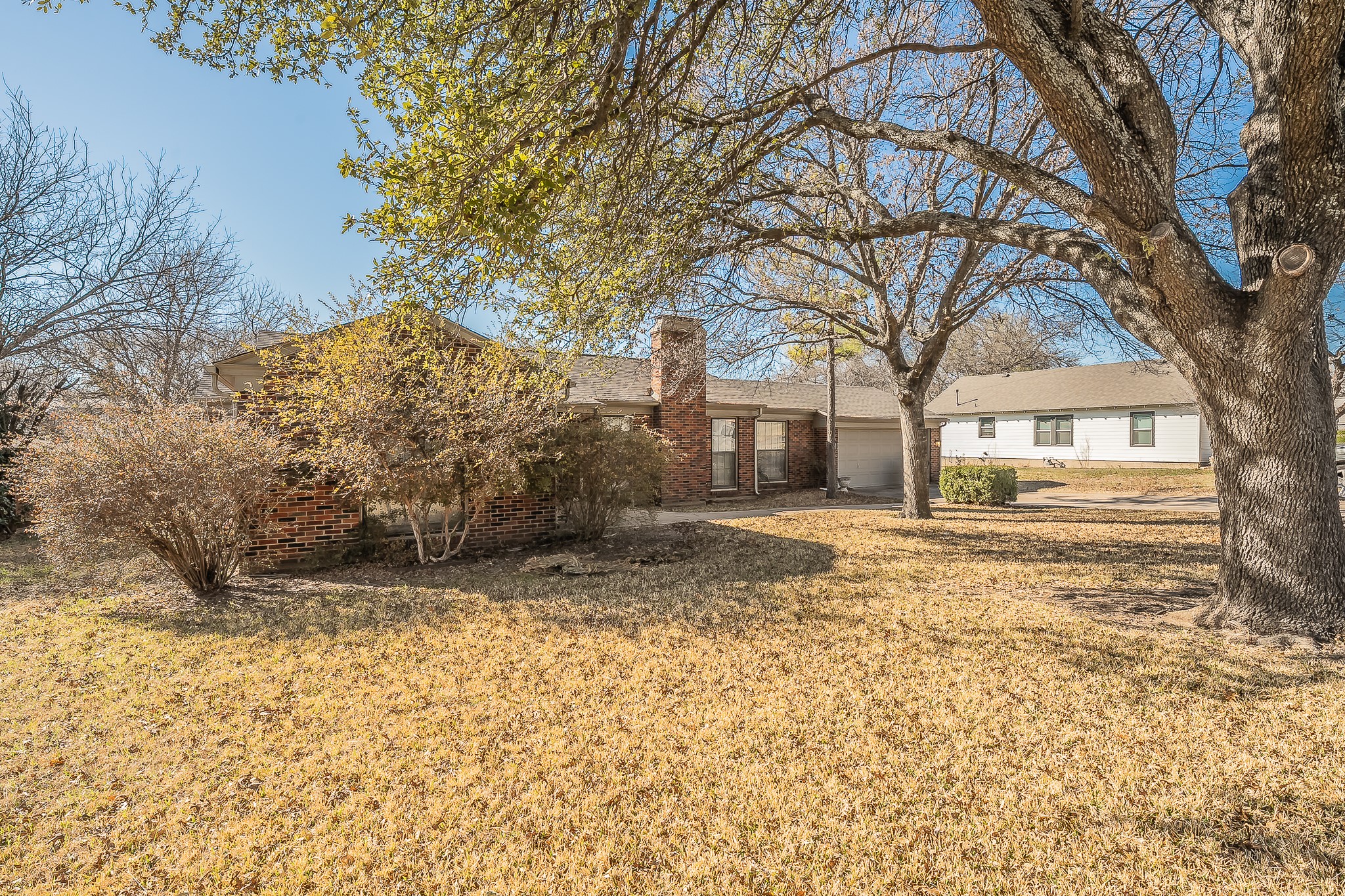 202 S Tower Street Weatherford TX 76086
