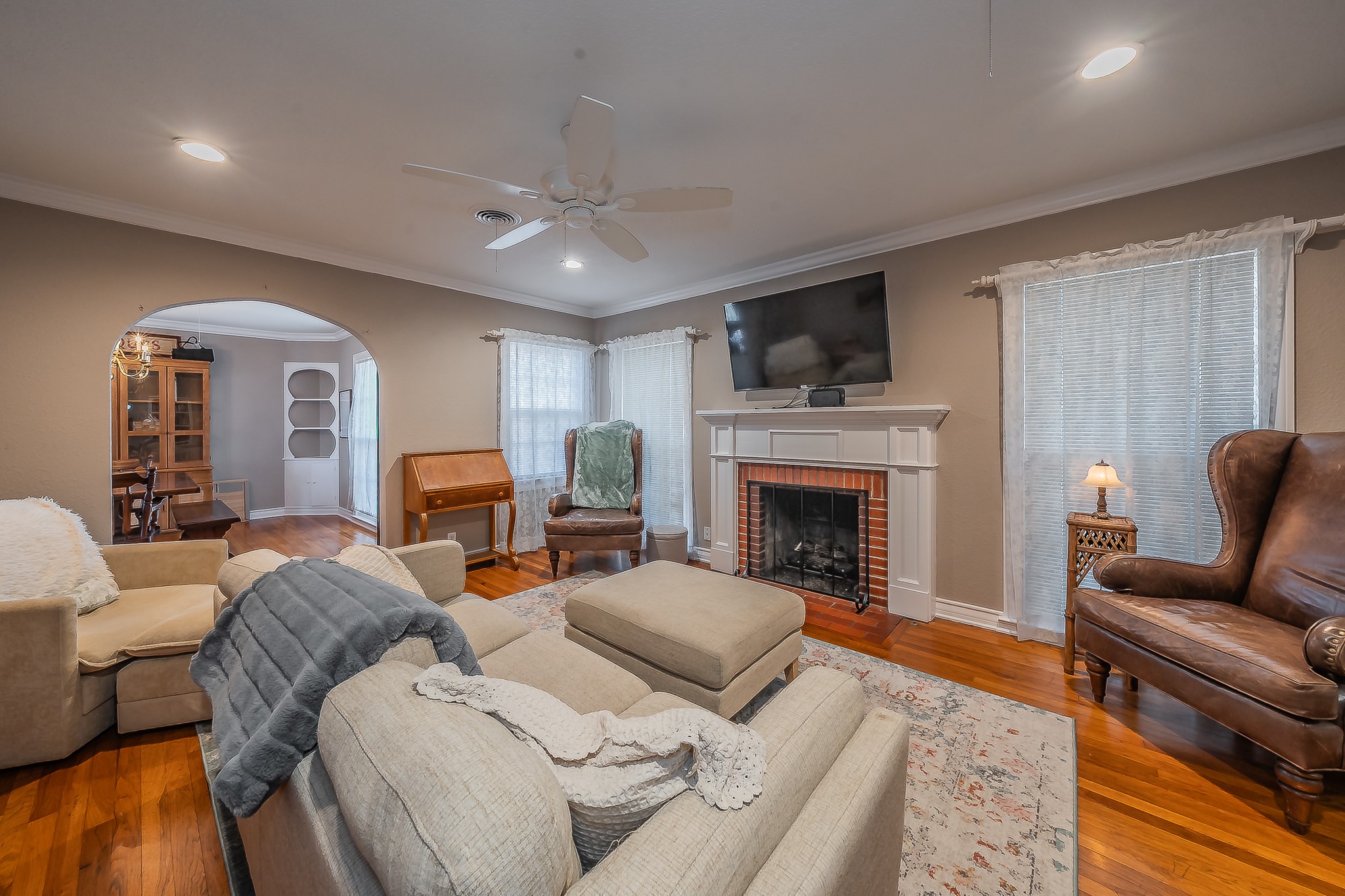 202 S Tower Street Weatherford TX 76086