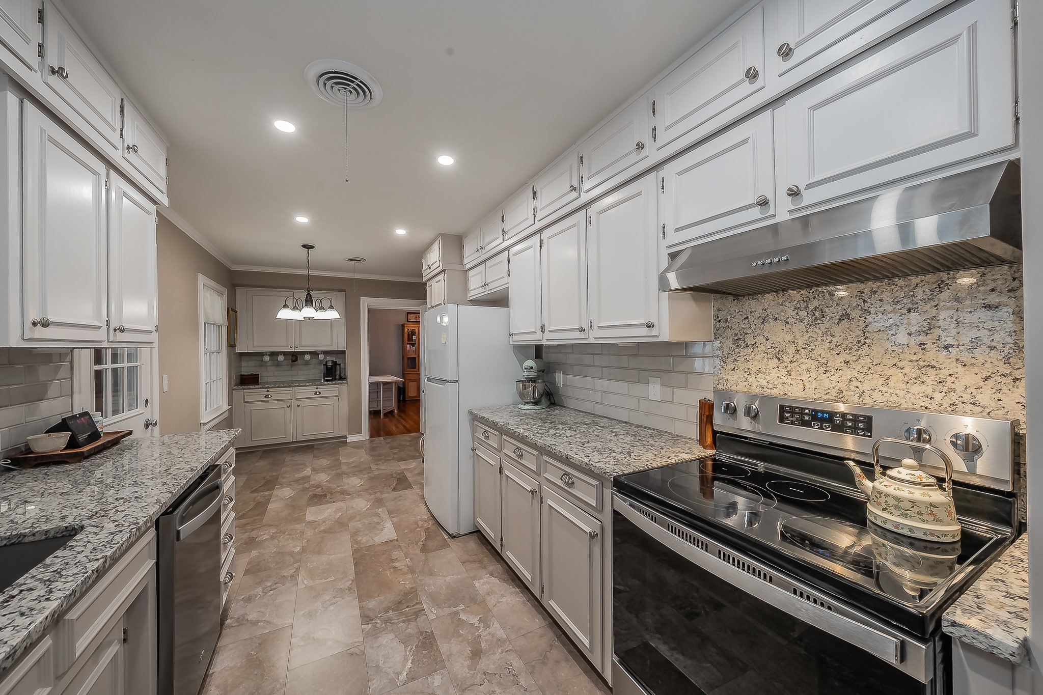 202 S Tower Street Weatherford TX 76086