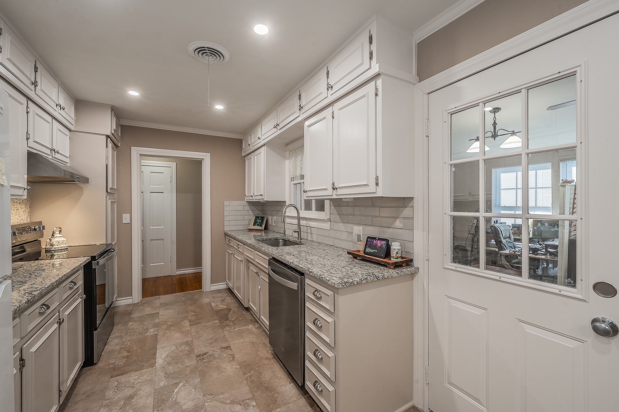 202 S Tower Street Weatherford TX 76086