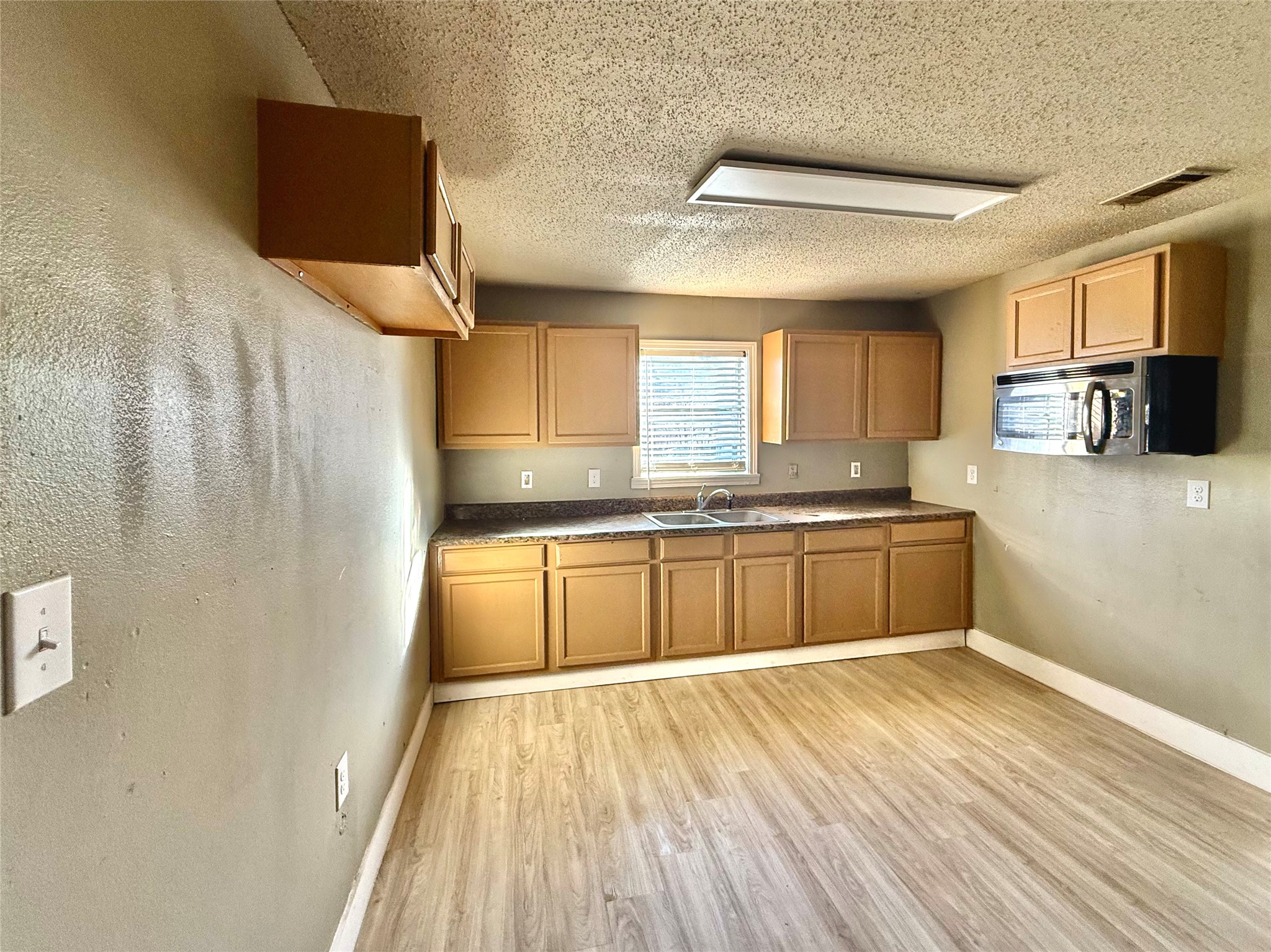 2022 Leroy Road Dallas TX 75217
