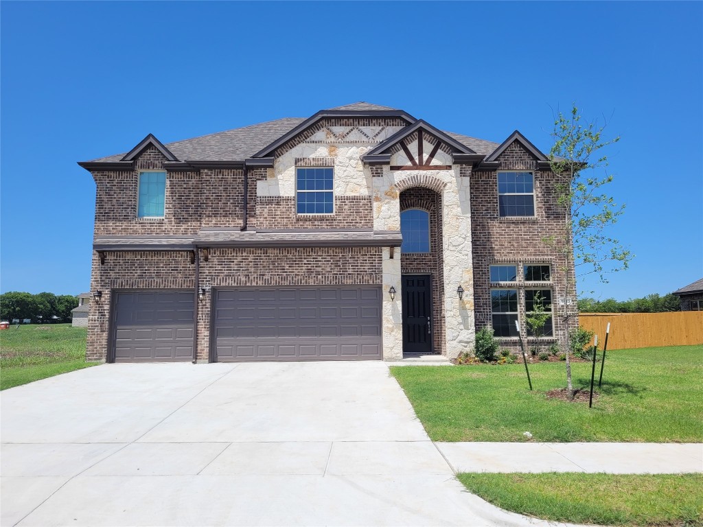 1013 Owen Drive Desoto TX 75115