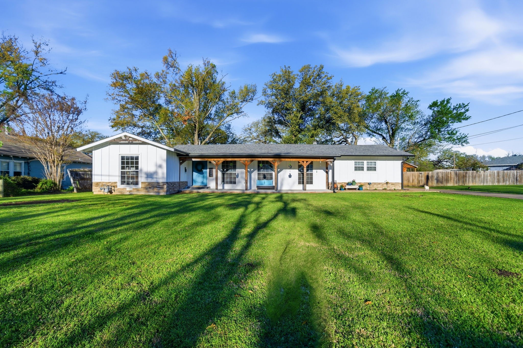 1704 S Houston Street Kaufman TX 75142