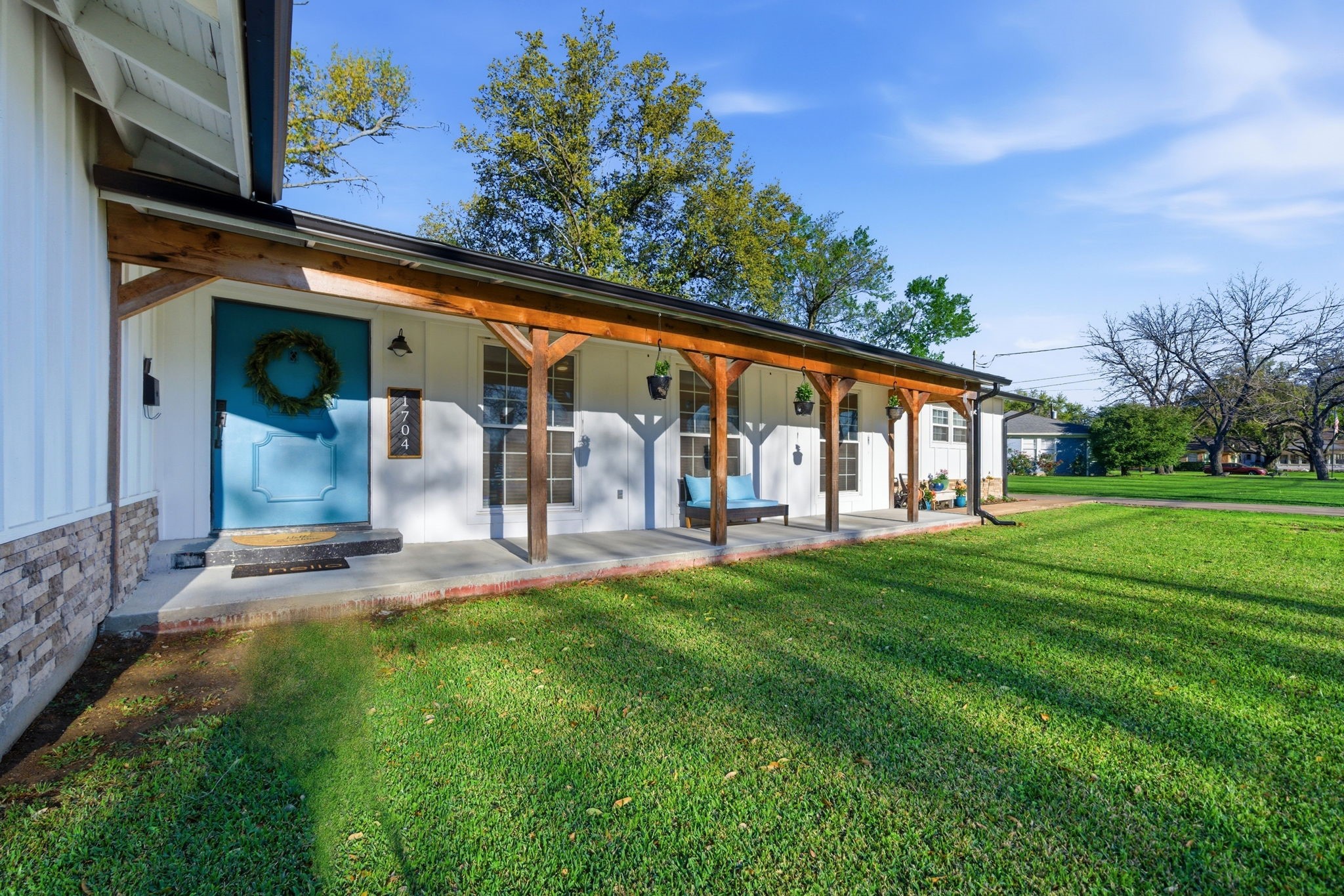 1704 S Houston Street Kaufman TX 75142