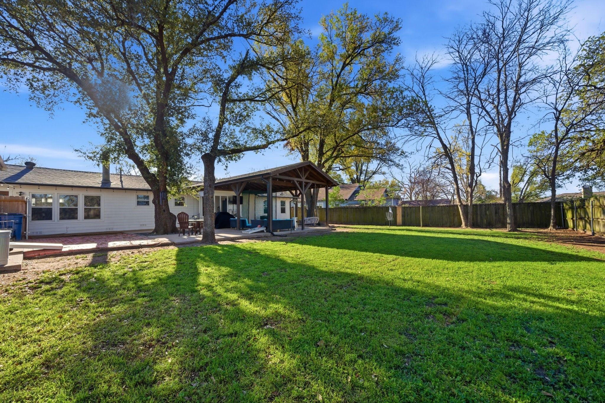 1704 S Houston Street Kaufman TX 75142
