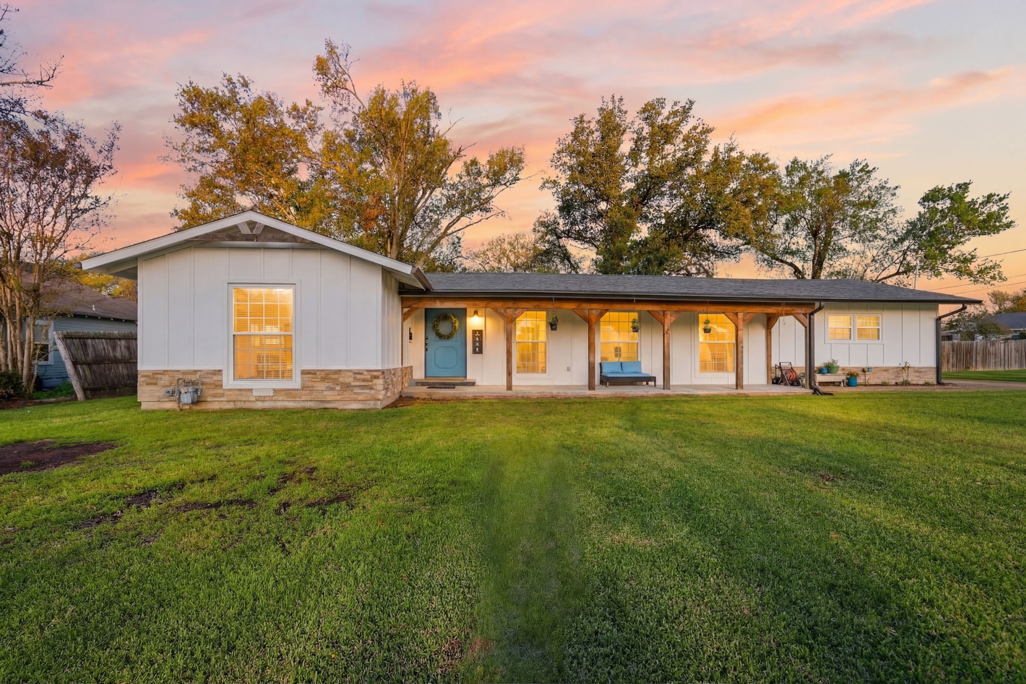 1704 S Houston Street Kaufman TX 75142