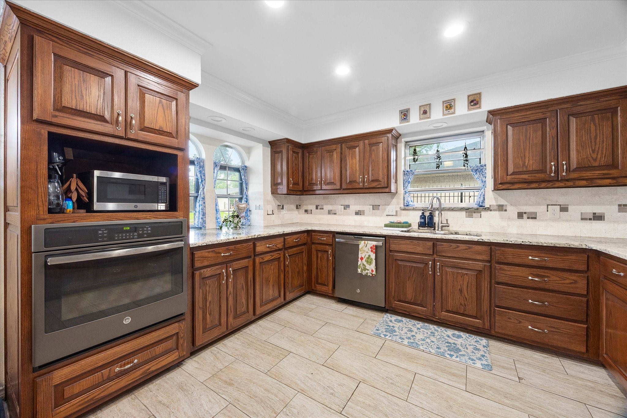 3502 Winnetka Street Garland TX 75043