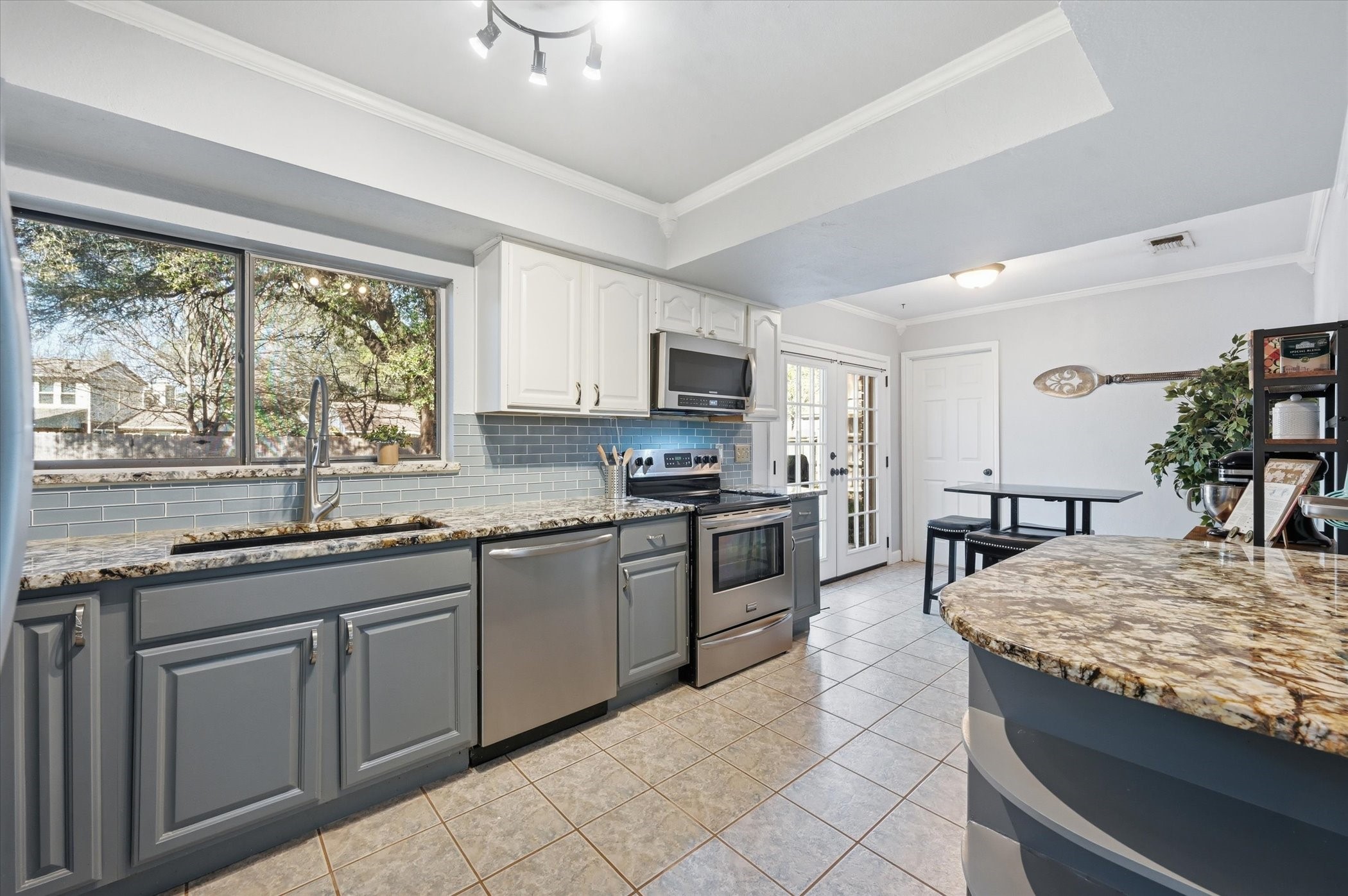3404 Andover Drive Bedford TX 76021