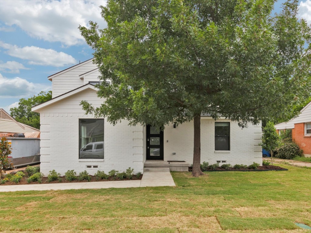 5017 Thrush Street Dallas TX 75209