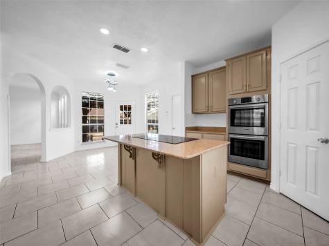 2913 Spartacus Drive Grand Prairie TX 75052