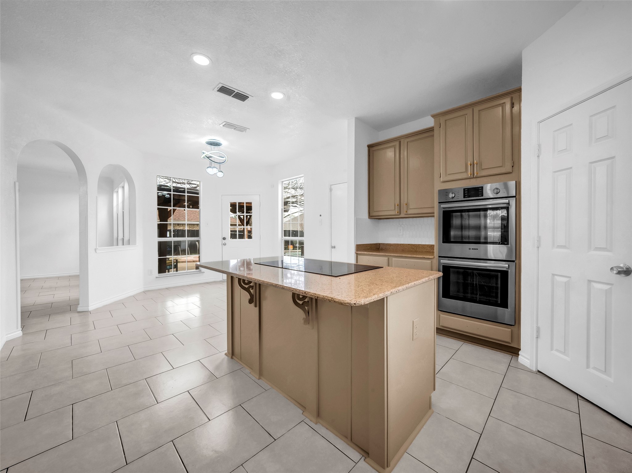 2913 Spartacus Drive Grand Prairie TX 75052