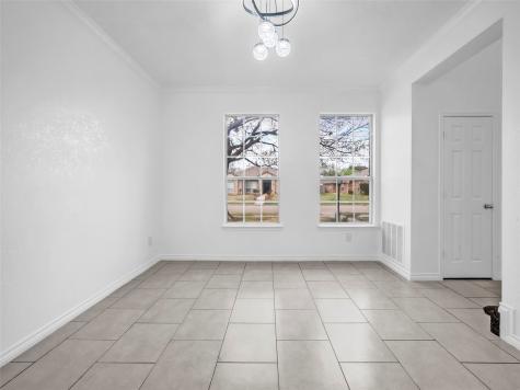 2913 Spartacus Drive Grand Prairie TX 75052