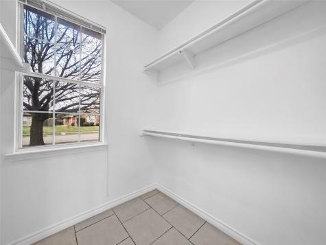 2913 Spartacus Drive Grand Prairie TX 75052