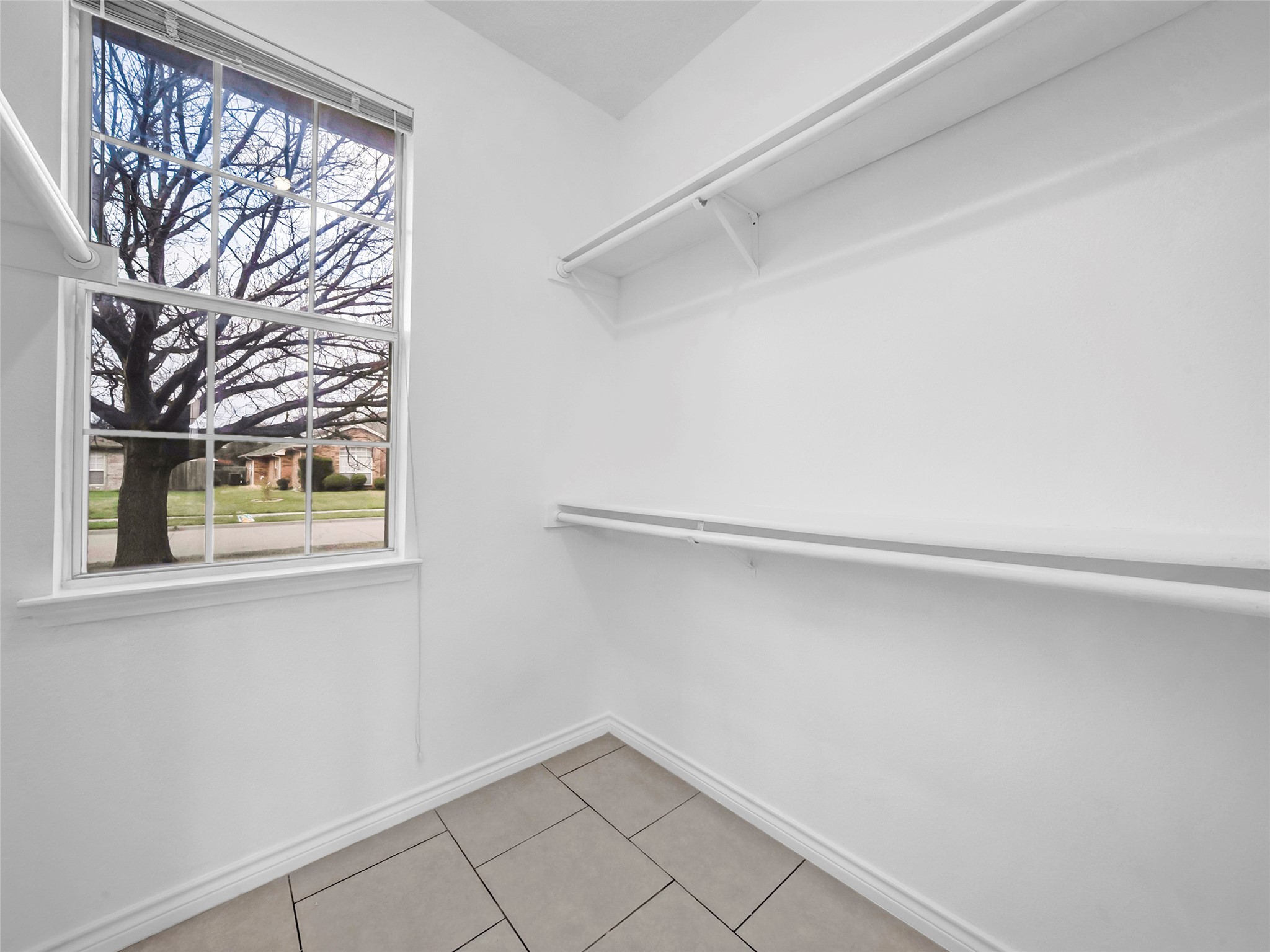 2913 Spartacus Drive Grand Prairie TX 75052