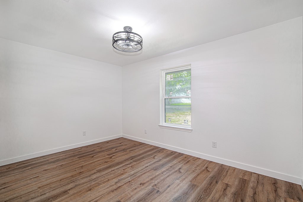 715 Pheasant Run Burleson TX 76028