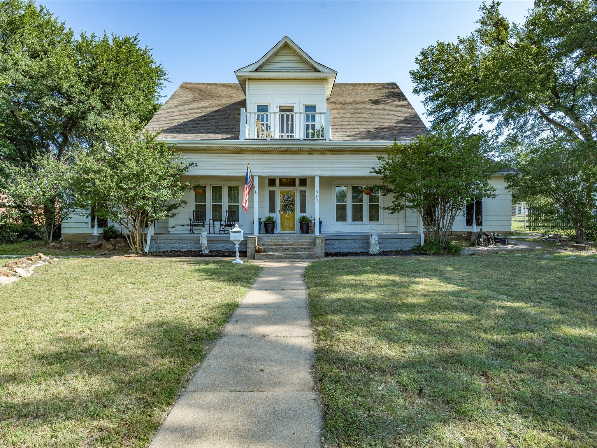 907 4th Street Graham TX 76450