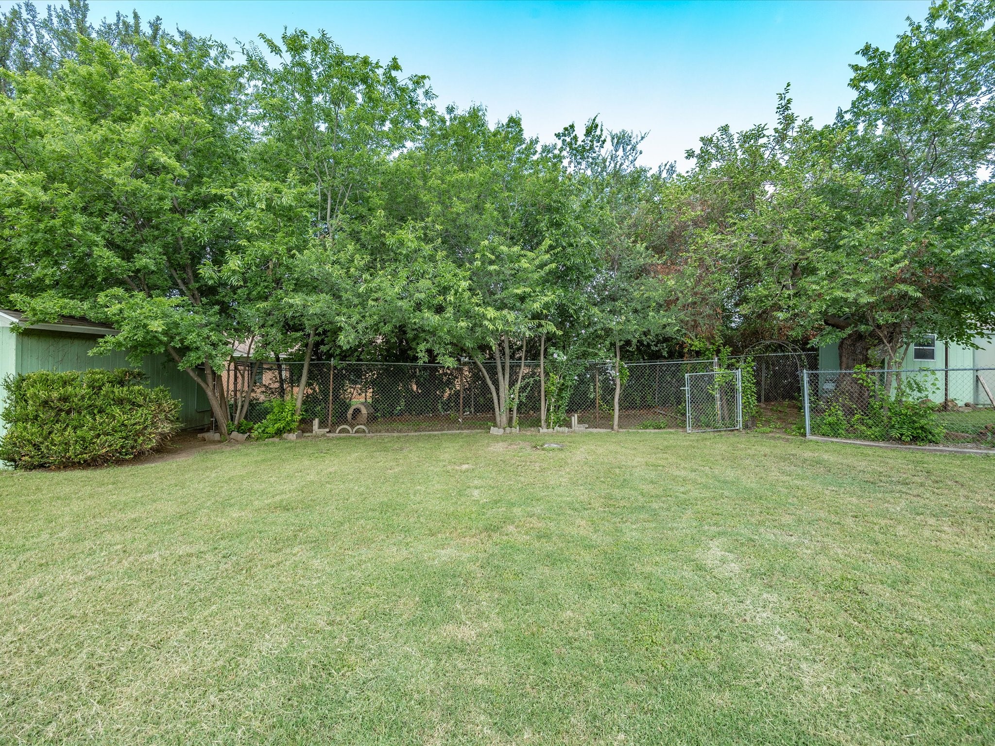 907 4th Street Graham TX 76450