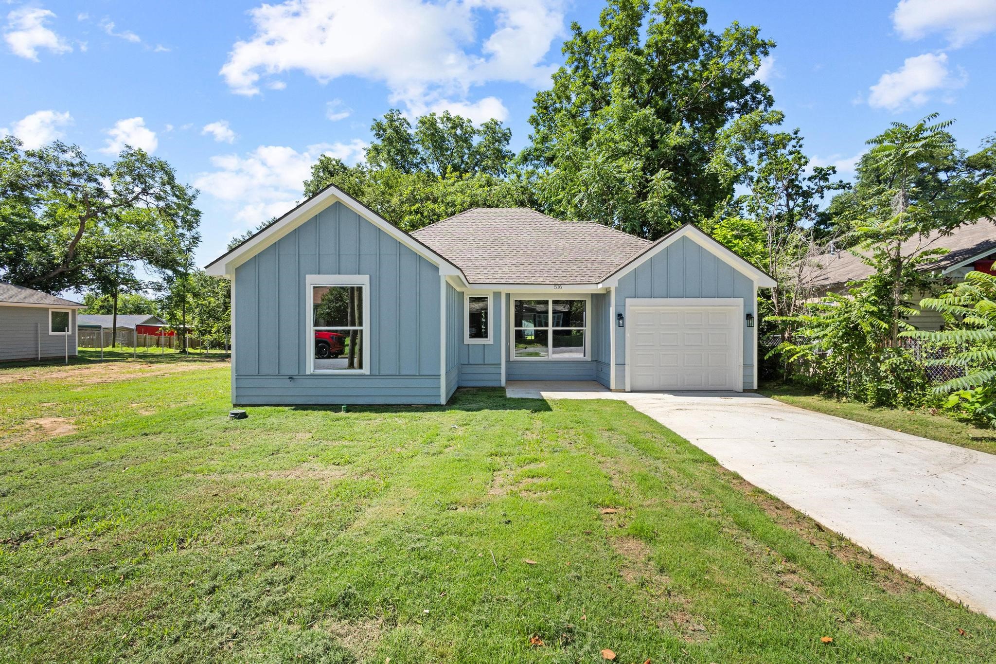 516 Florence Denison TX 75020