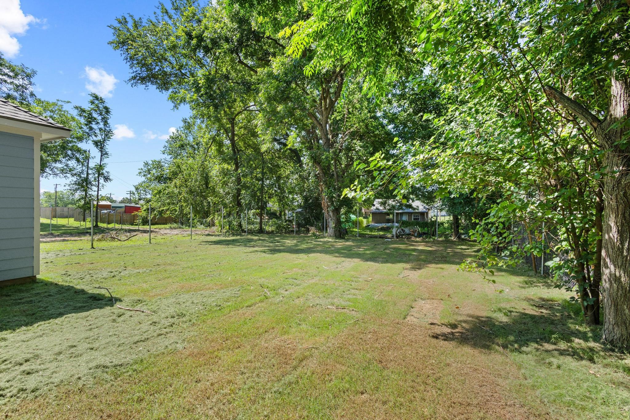 516 Florence Denison TX 75020
