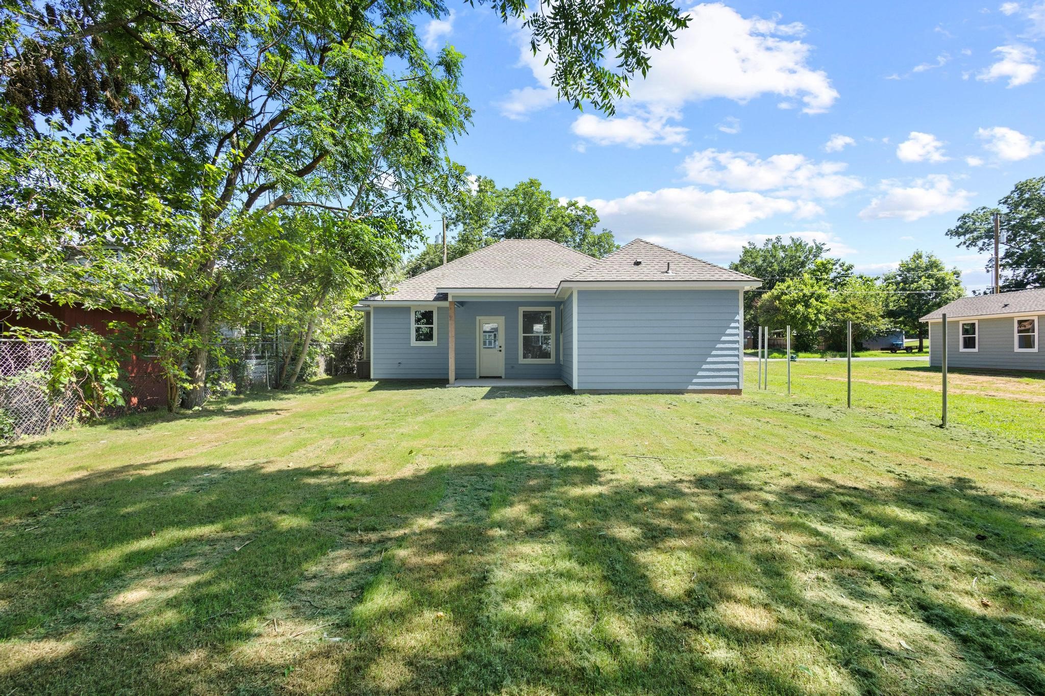 516 Florence Denison TX 75020