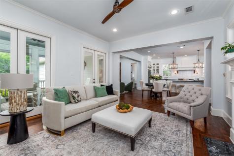 812 Baker Street Mckinney TX 75069
