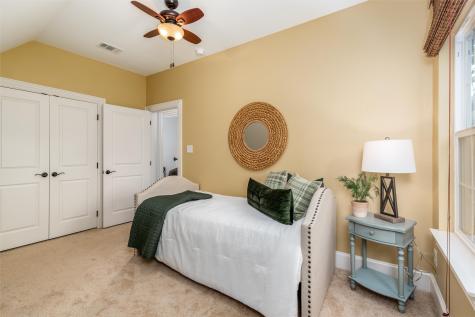 812 Baker Street Mckinney TX 75069
