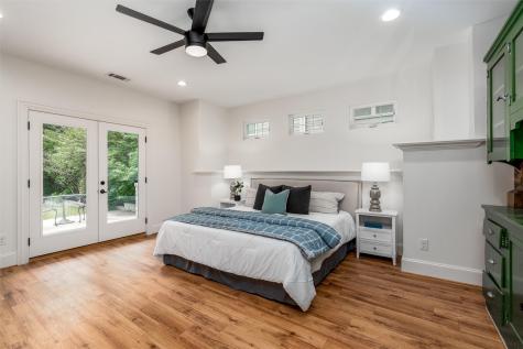 812 Baker Street Mckinney TX 75069