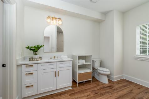 812 Baker Street Mckinney TX 75069