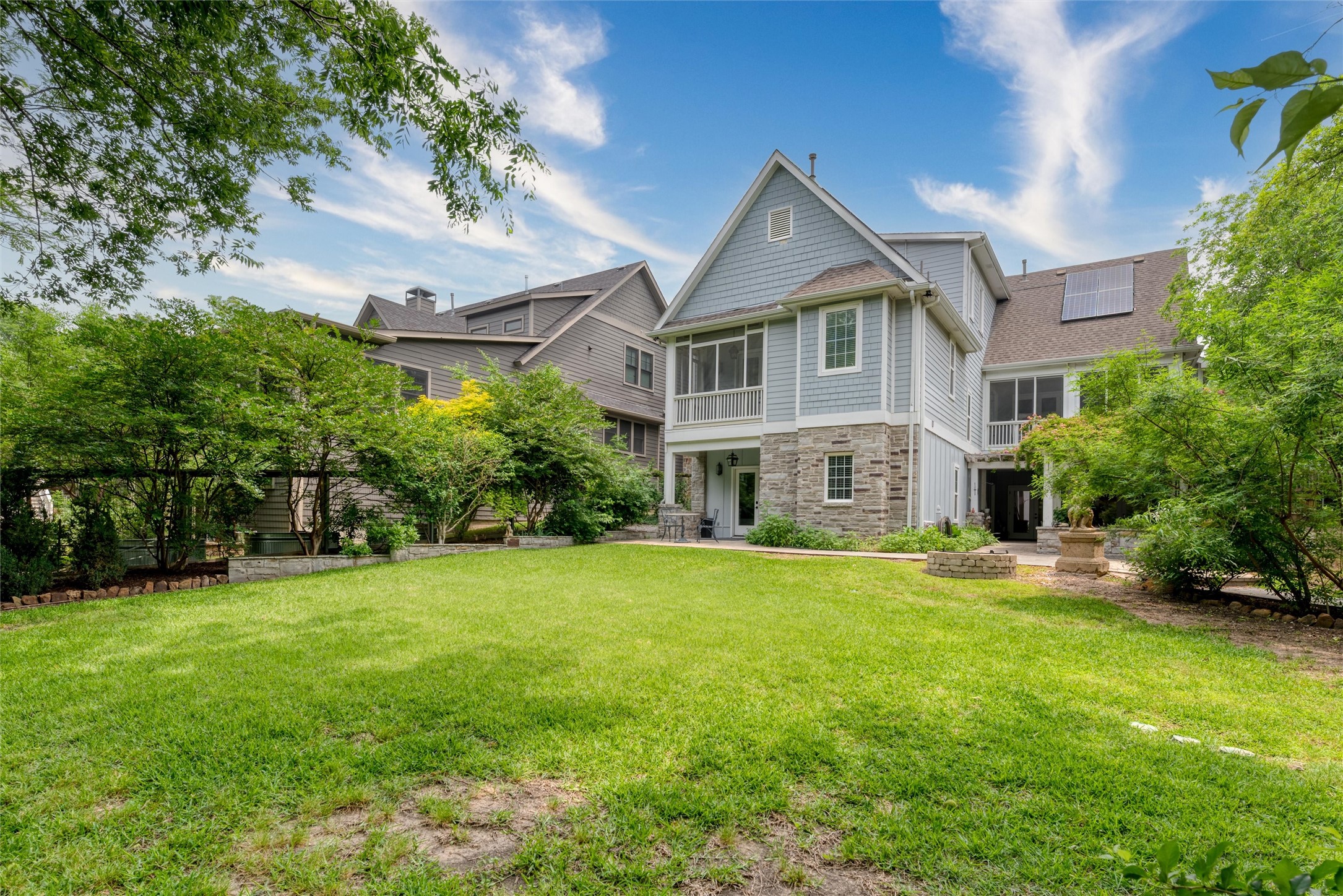812 Baker Street Mckinney TX 75069