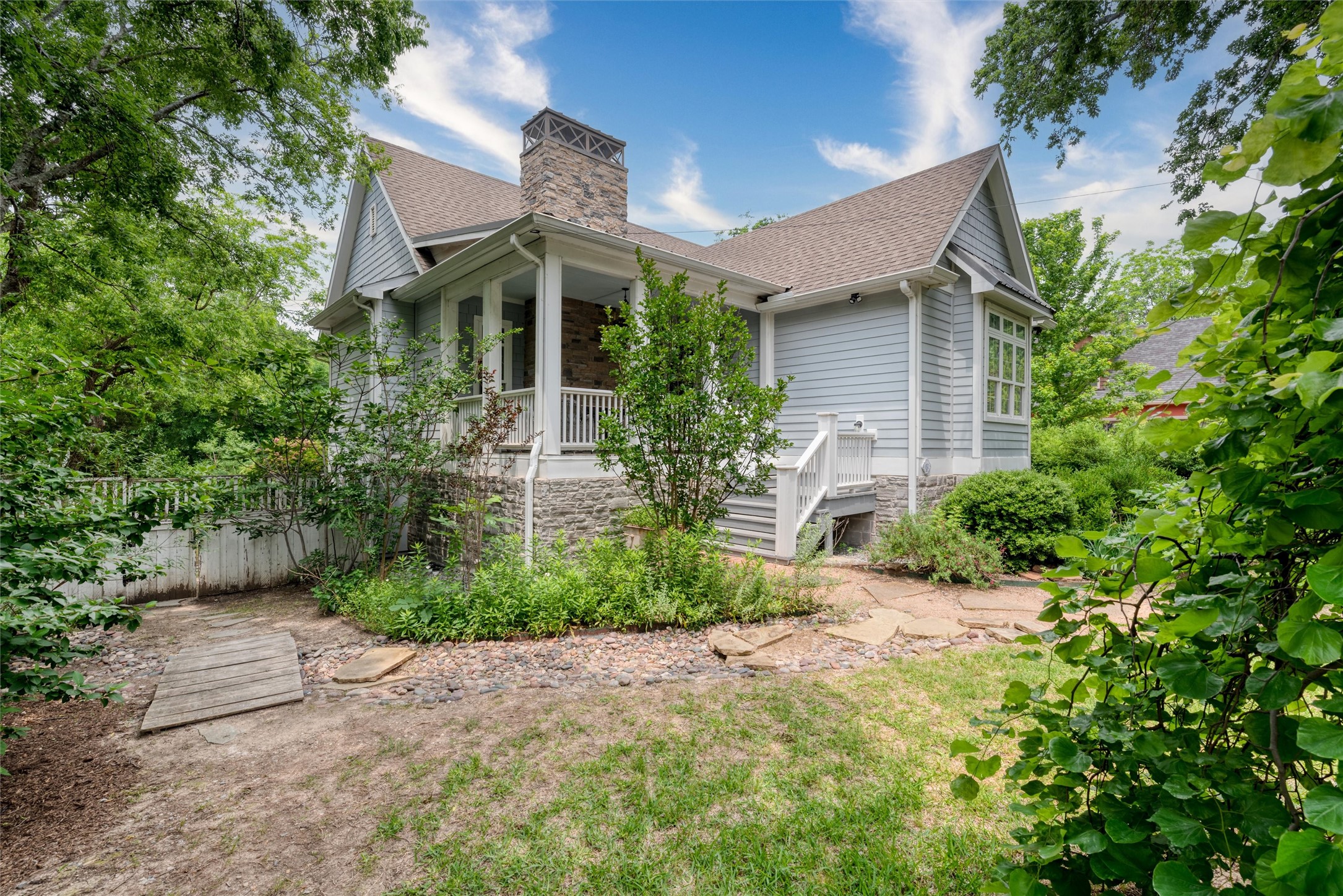 812 Baker Street Mckinney TX 75069