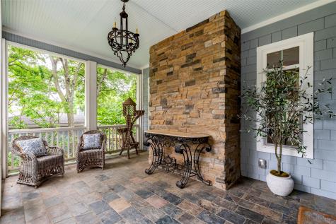 812 Baker Street Mckinney TX 75069