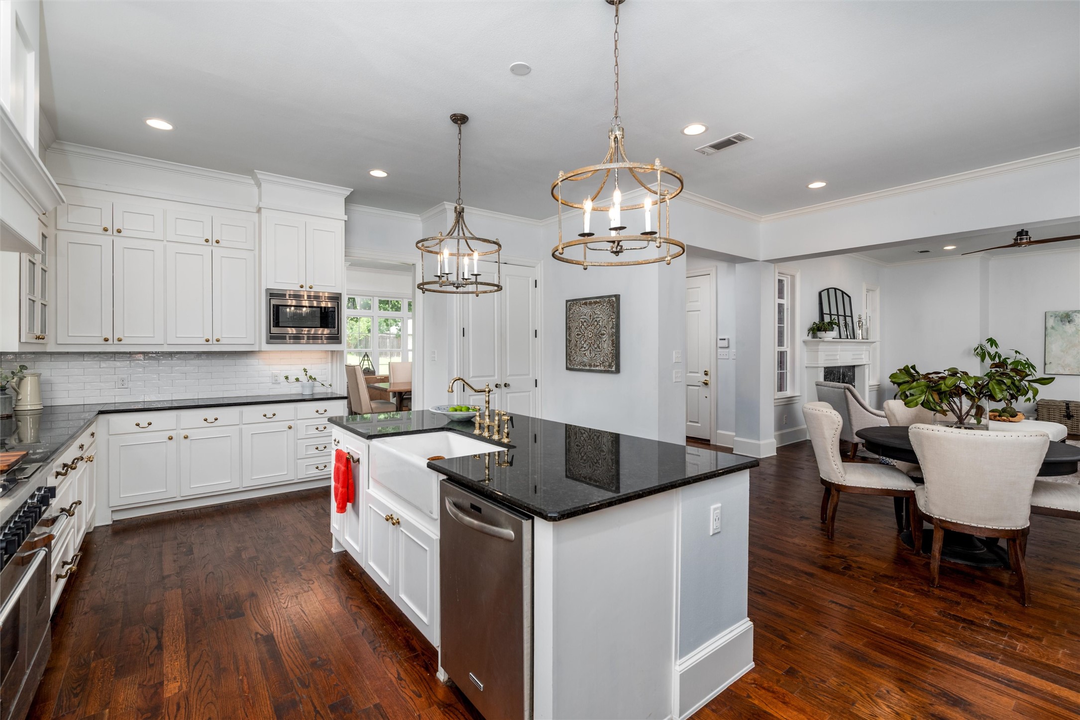 812 Baker Street Mckinney TX 75069