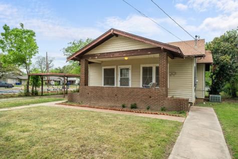 1007 Avenue J Brownwood TX 76801