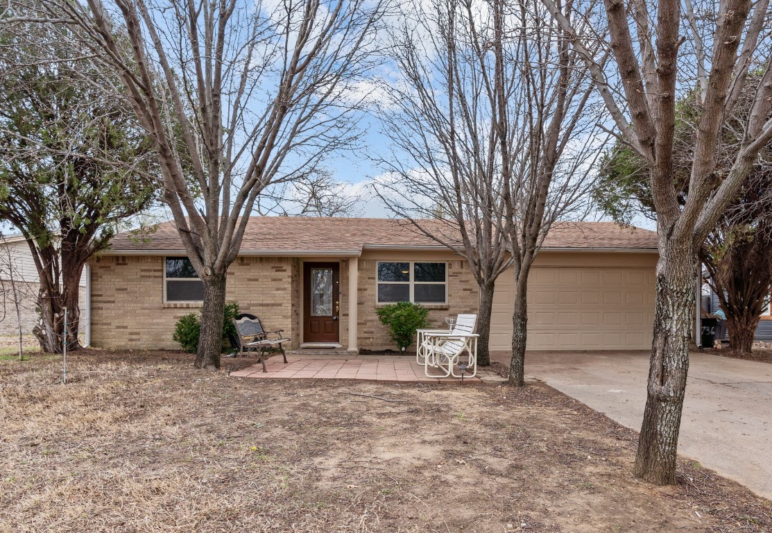 736 Greenway Drive Hurst TX 76053