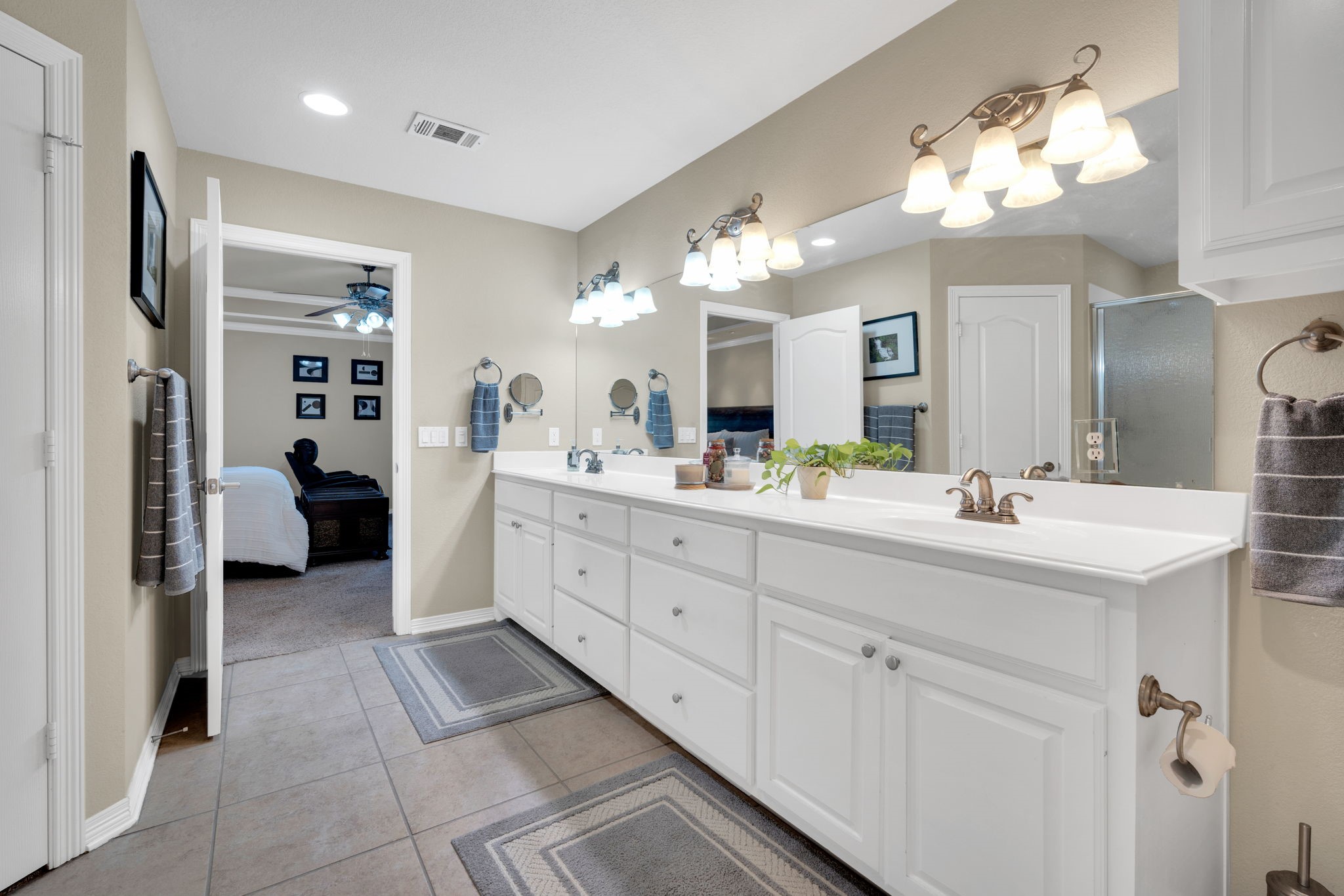 1115 Cresthaven Drive Cedar Hill TX 75104