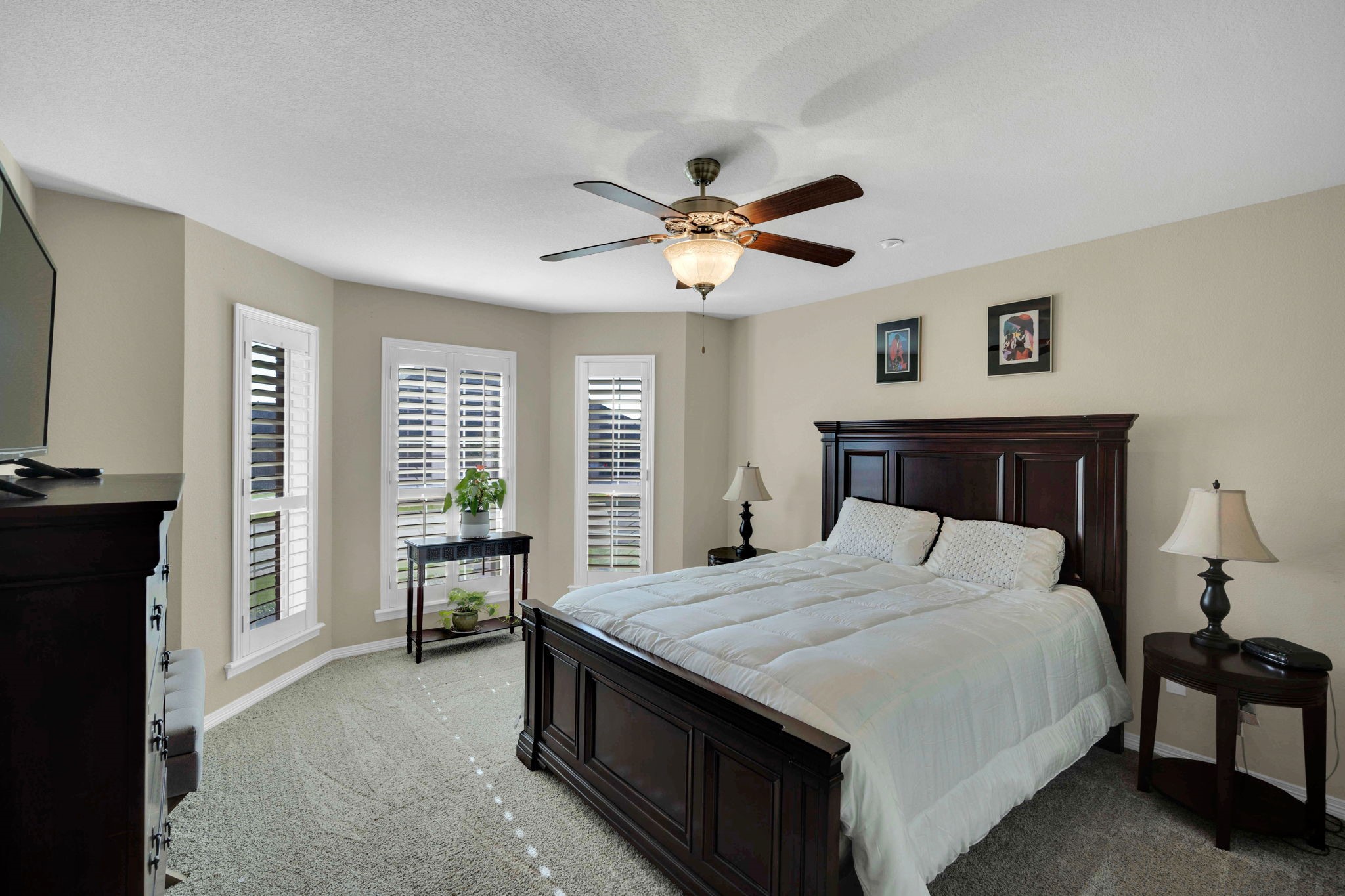 1115 Cresthaven Drive Cedar Hill TX 75104