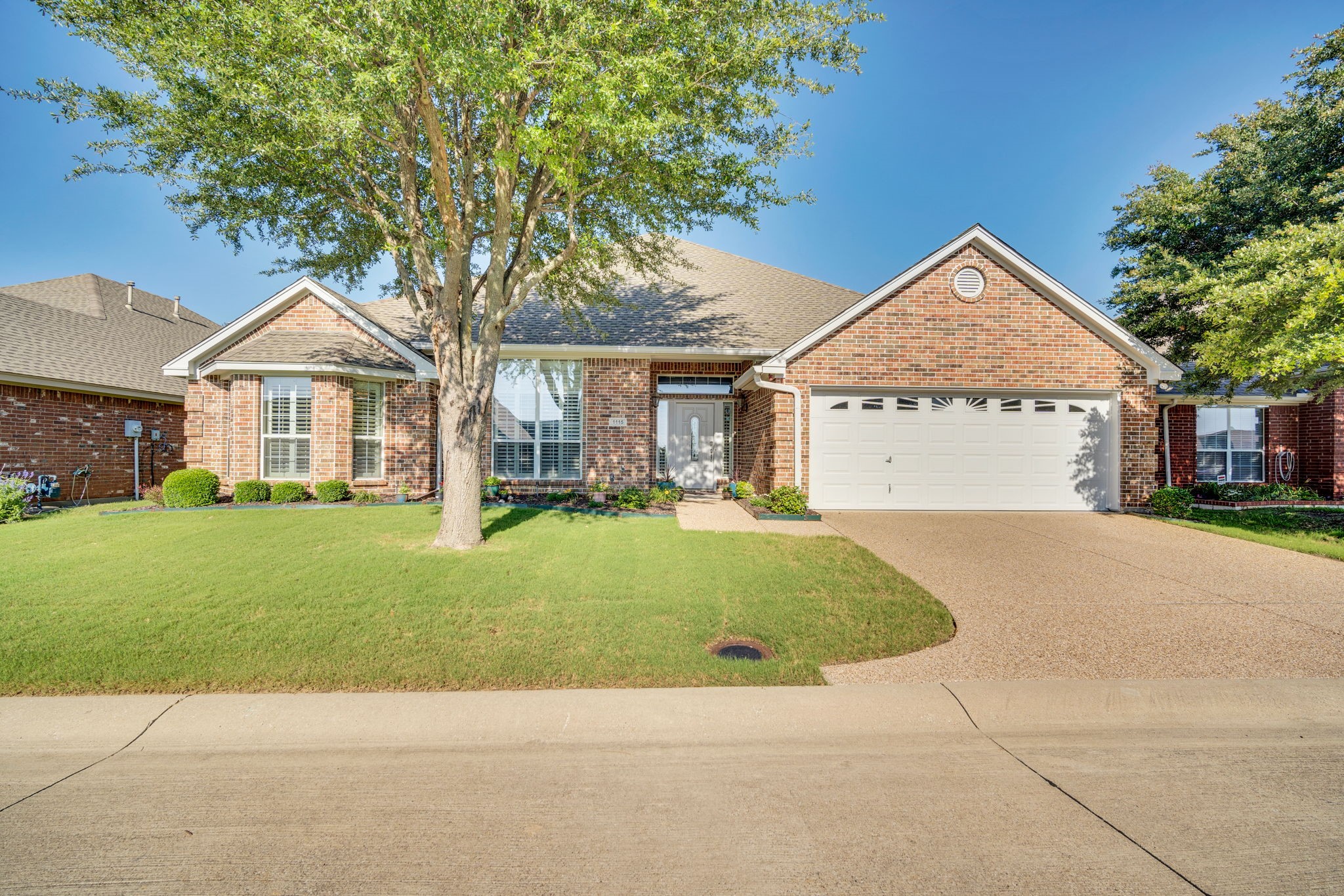 1115 Cresthaven Drive Cedar Hill TX 75104