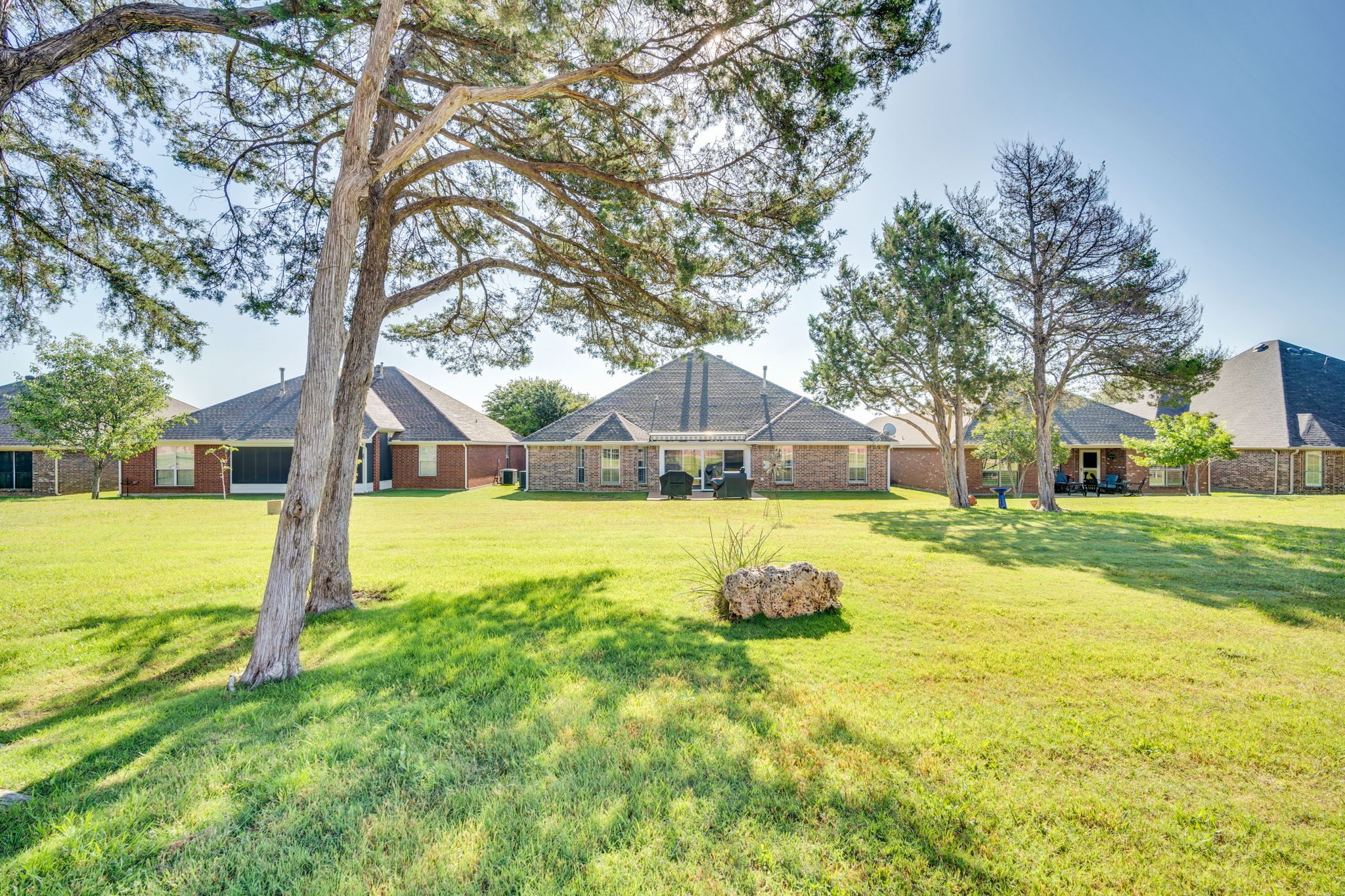 1115 Cresthaven Drive Cedar Hill TX 75104