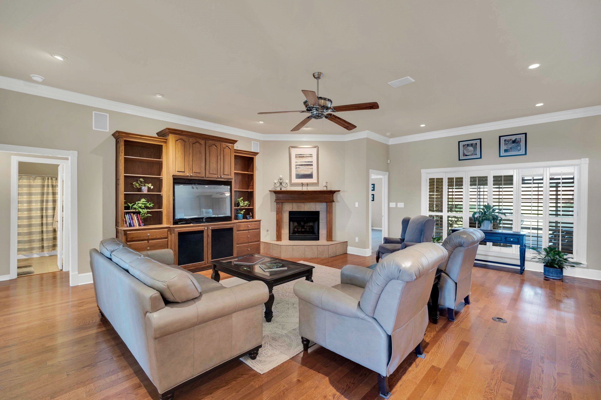 1115 Cresthaven Drive Cedar Hill TX 75104