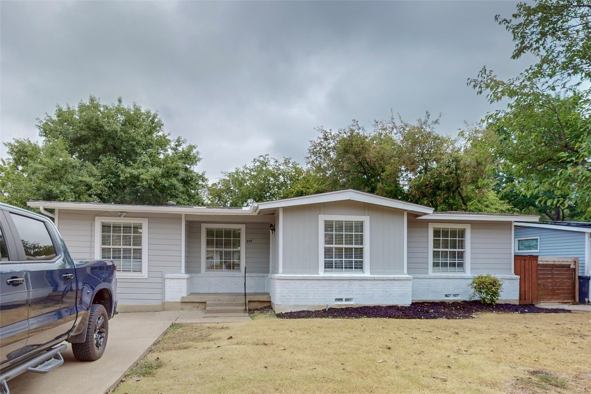 807 Kelly Terrace Arlington TX 76010