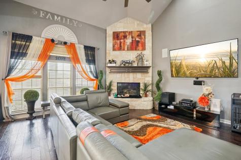 400 Shadow Creek Drive Desoto TX 75115