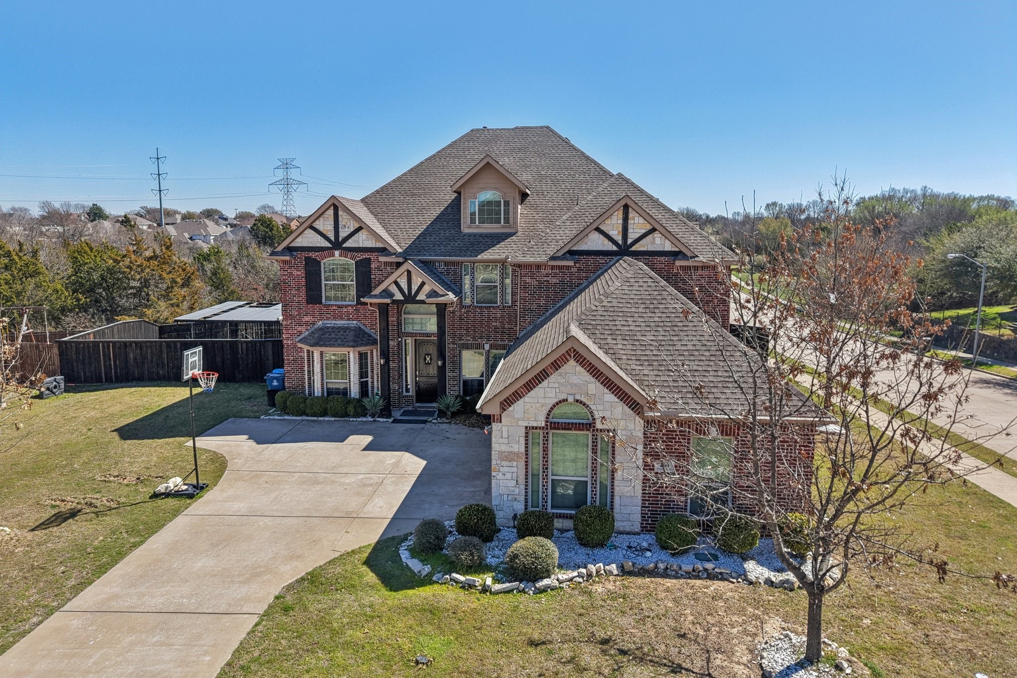 400 Shadow Creek Drive Desoto TX 75115