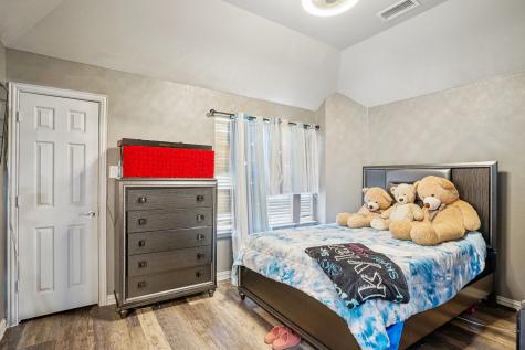 400 Shadow Creek Drive Desoto TX 75115