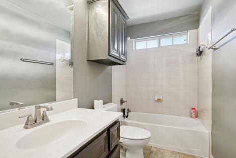 400 Shadow Creek Drive Desoto TX 75115