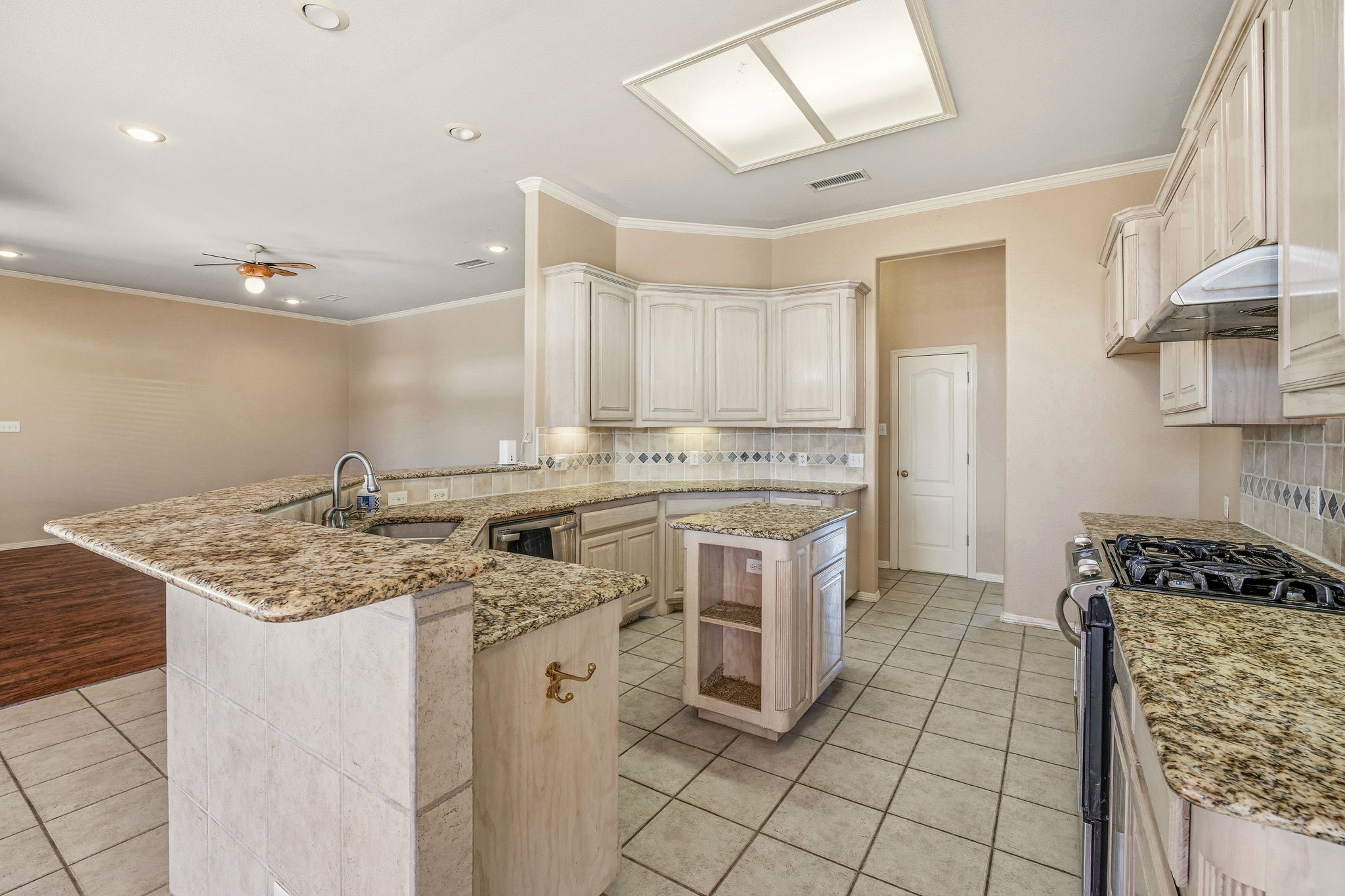 812 Alconberry Drive Crowley TX 76036