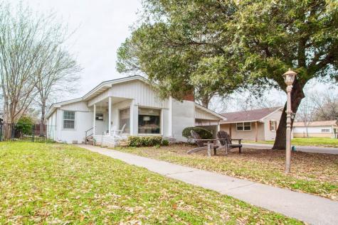 627 Pickett Street Lewisville TX 75057