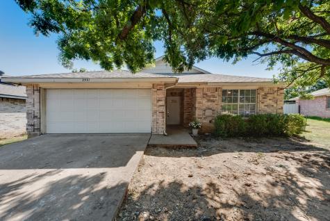 2531 Las Villas Avenue Dallas TX 75211