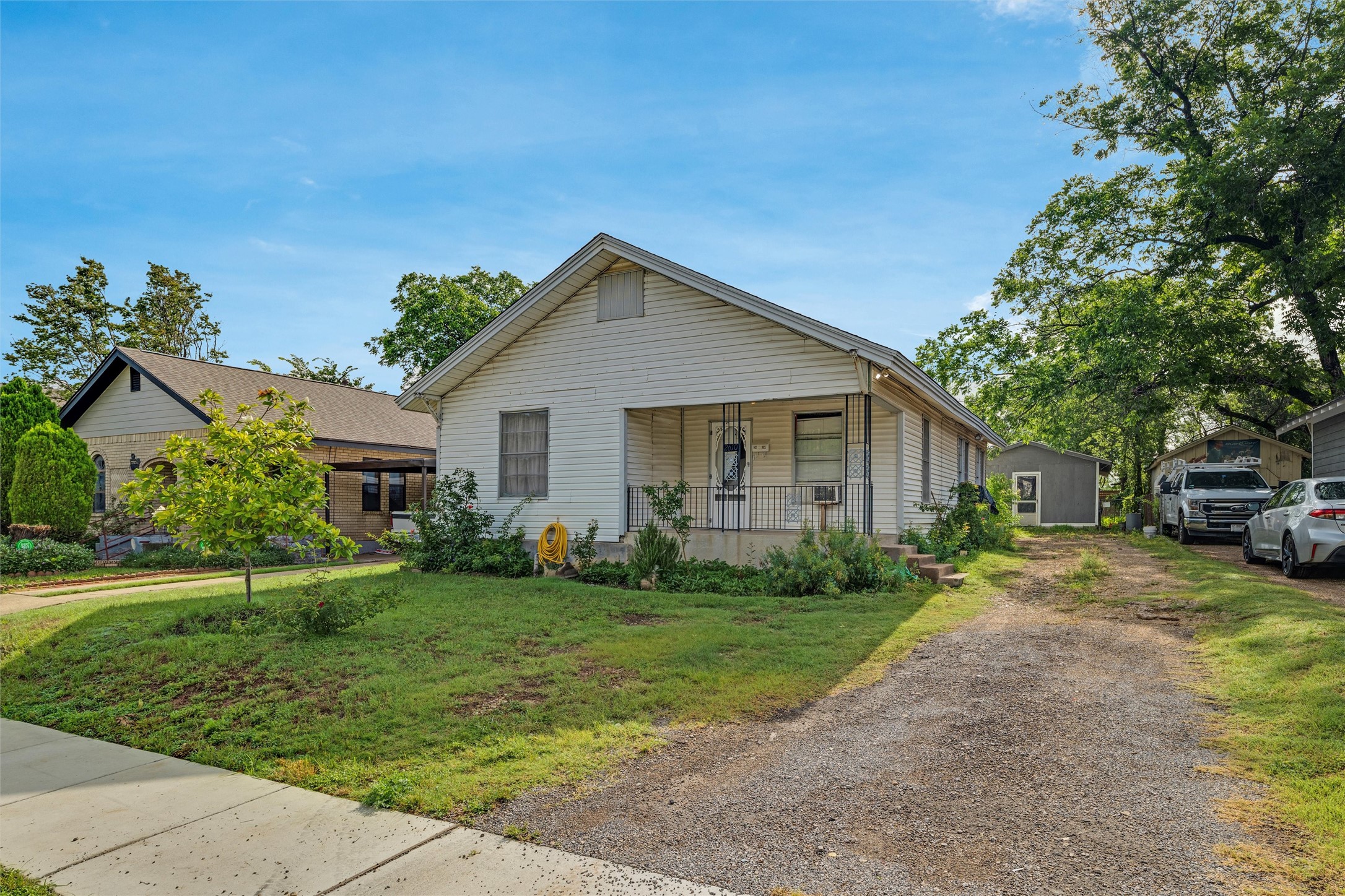 2610 Columbus Avenue Fort Worth TX 76164